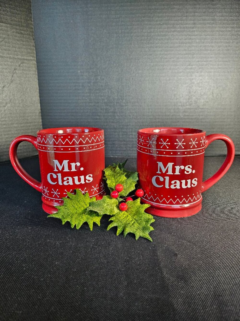 North Pole Trading Company, Nordic Design, Mr & Mrs Claus Festive Red Mug Set